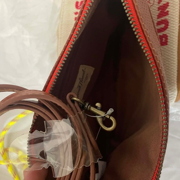 3 NWT Universal Thread Purses/bags/crossbodys - Brown faux Leather Crossbody - Picture 4 of 6